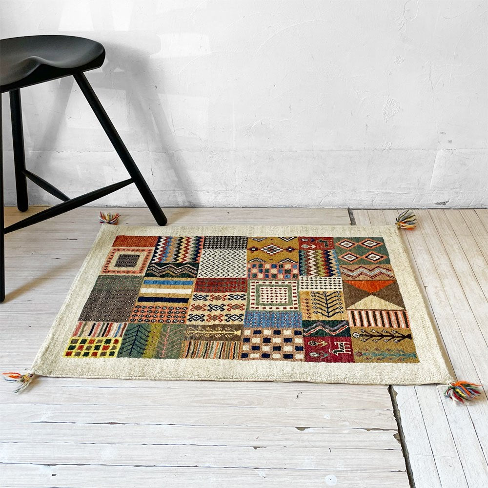 イラン シラーズ Iran Shirazギャッベ gabbeh 手織 ラグ カーペット ウール 100% 天然色 94×65cm ★