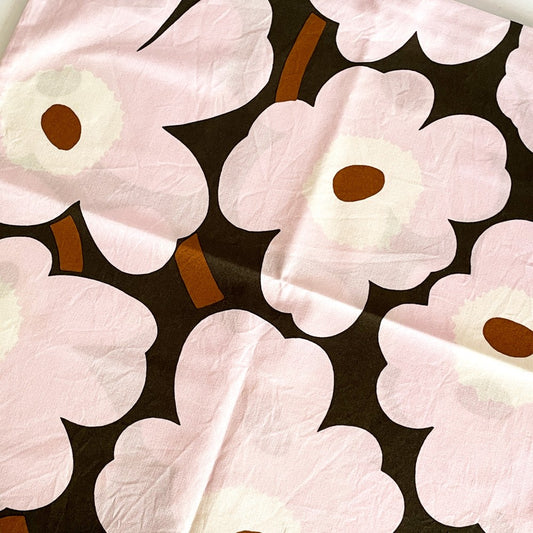 マリメッコ Marimekko ピエニウニッコ Pieni Unikko クッションカバー ブラウン ピンク マイヤ・イソラ 廃番カラー 50×50cm 北欧 ■