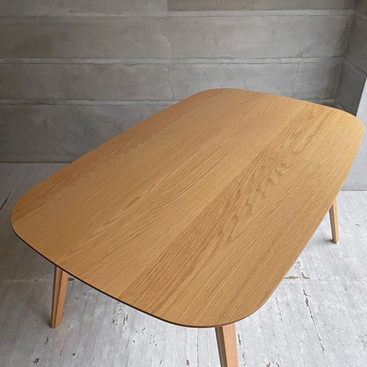 ボーコンセプト BoConcept ハウゲ HAUGE ダイニングテーブル オーク材 W160cm ナチュラルテイスト モダンスタイル 定価¥237,900- ♪