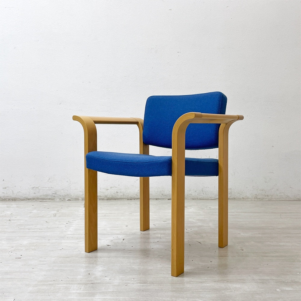 マグナスオルセン Magnus Olesen アームチェア Model61 スタッキング