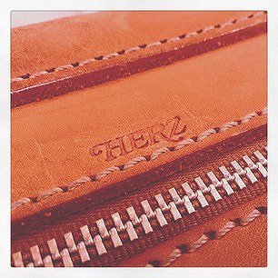 ☆ "HERZ" Cowhide Shoulder Bag / ヘルツ カウハイド ショルダーバッグ