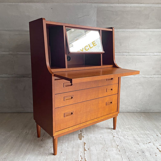 カリモク60+ ロクマルプラス karimoku ライティングチェスト ビューロー ミラー付 オーク材 レトロモダン ミッドセンチュリー 定価¥174,900-♪