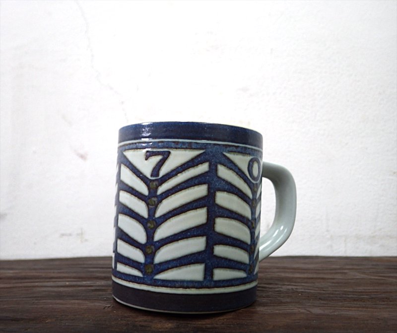 ロイヤルコペンハーゲン / Royal Copenhagen イヤーマグ 1970年 Sサイズ (C) ●