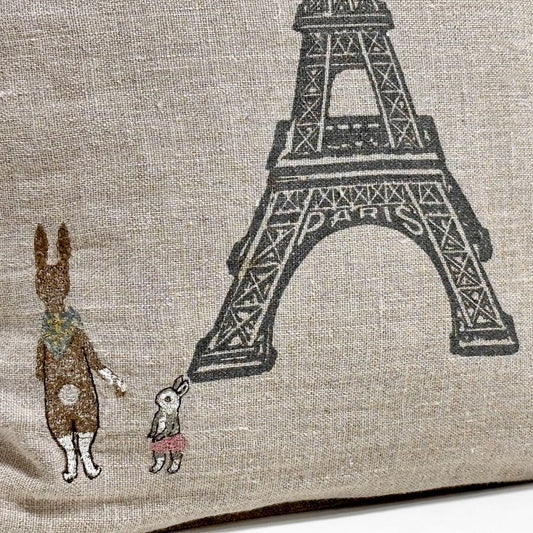 コーラルアンドタスク Coral & Tusk クッション エッフェル塔 ウサギ 刺繍 カバーリング 31×41cm 廃番 ●