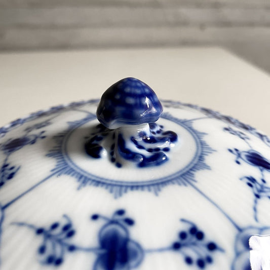 ロイヤルコペンハーゲン ROYAL COPENHAGEN ブルーフルーテッド ハーフレース スープカップ&ソーサー 陶器 北欧食器 廃番 箱付き 未使用 B ♪