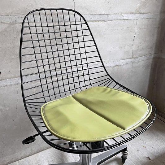 モダニカ MODERNICA ワイヤーチェア Wire Chair ブラックワイヤー ローリングベース キャスター ガス圧式昇降機能 シートパッド付 PVCレザー イームズ ミッドセンチュリー ♪