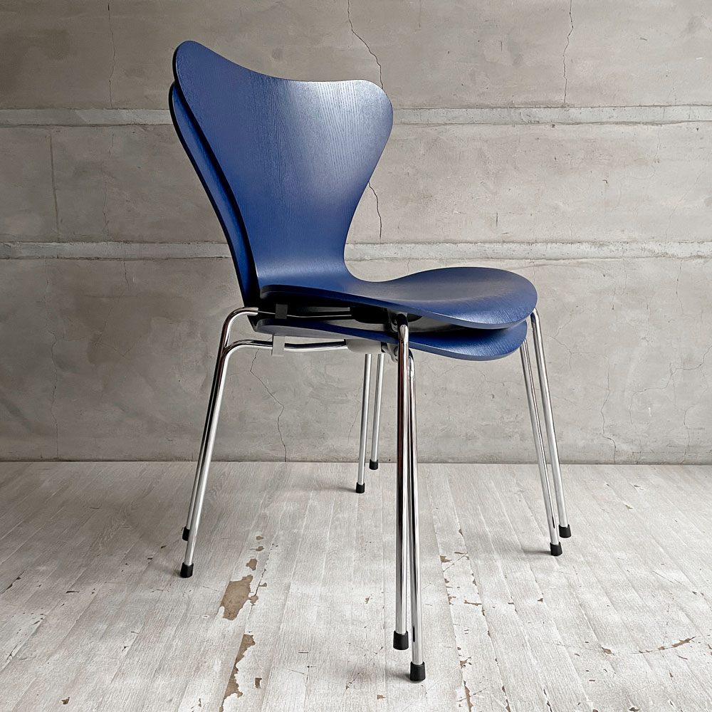 フリッツハンセン Fritz Hansen セブンチェア カラードアッシュ アイブルー AI BLUE スタッキングチェア アルネ・ヤコブセン 廃番カラー デンマーク 北欧家具 A ♪