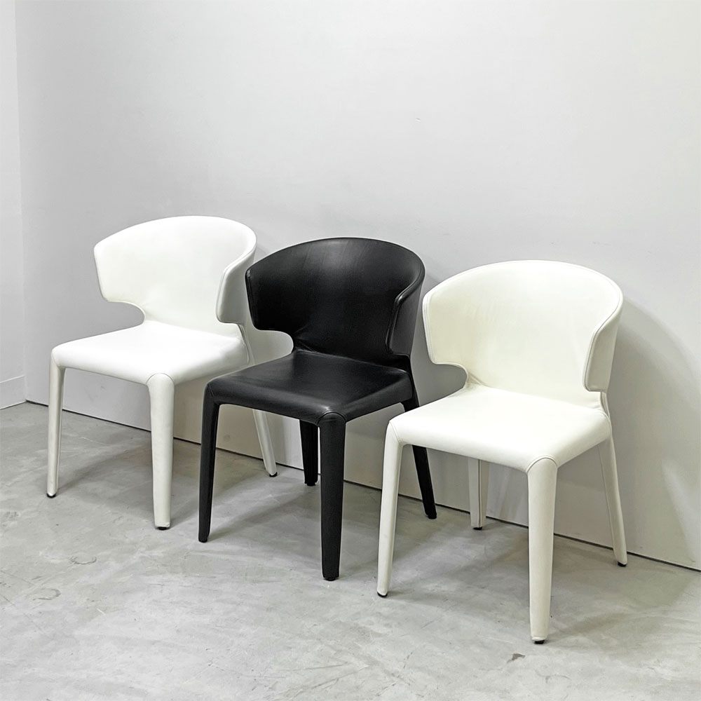 カッシーナ Cassina オラ 367 HOLA アームチェア 本革 フルレザー ブラック ハンス・ウェッツスタイン 定価¥374,000- ●