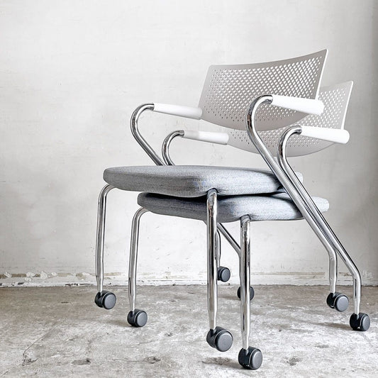ヴィトラ vitra ビザロール Visaroll デスクチェア ミーティングチェア グレー系 ファブリック キャスターベース スタッキング アントニオ・チッテリオ A ■