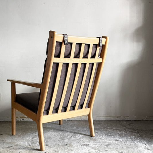 ゲタマ GETAMA GE265 ハイバックチェア 1Pソファ オーク材 ファブリック レザーベルト ブラウンカラー ハンス・J・ウェグナー ビンテージ 北欧家具 ■