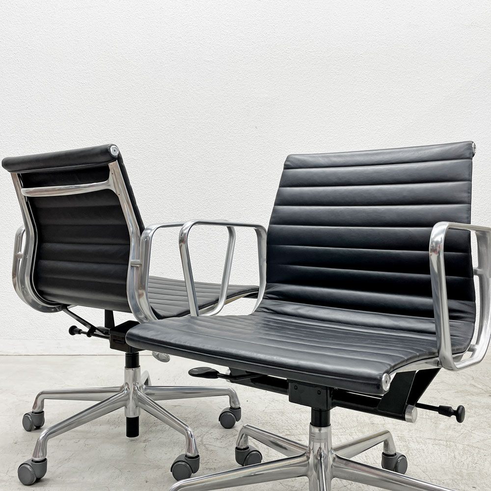 ハーマンミラー Herman Miller イームズアルミナムグループチェア マネージメントチェア デスクチェア アルミバフベース ガス圧昇降仕様 5本脚 キャスタータイプ 本革 イームズ B 〓