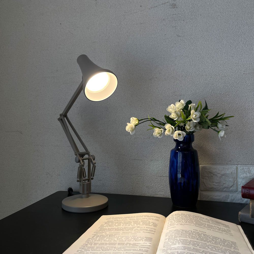 アングルポイズ ANGLEPOISE ミニミニ 90 MINIMINI デスクライト ビスケットベージュ USB給電式 調光可 箱付 イギリス 定価¥26,400- ◎