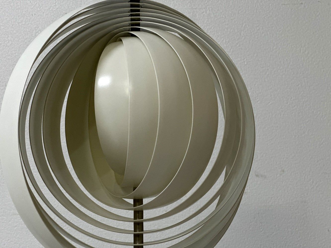 ヴィトラ vitra ムーンランプ MOON ペンダントライト ヴェルナーパントン 傑作照明 ●