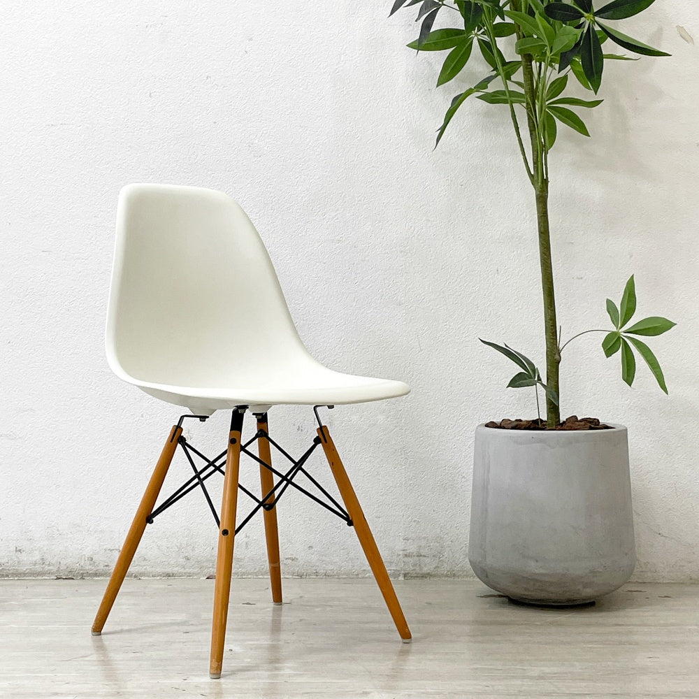 ヴィトラ Vitra サイドシェルチェア ドゥエルレッグ ホワイト ポリプロピレン ミッドセンチュリー ●