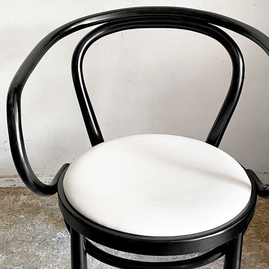 秋田木工 Akimoku 508OU ダイニングチェア アームチェア ブラック ブナ材 PVCレザー 曲木 IDC大塚 ■