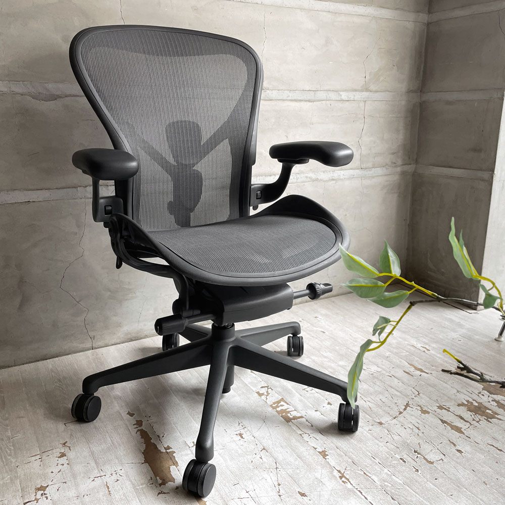 ハーマンミラー Herman Miller アーロンチェア リマスタード フル装備 Bサイズ デスクチェア オフィスチェア グラファイトベース ポスチャーフィットSL ♪