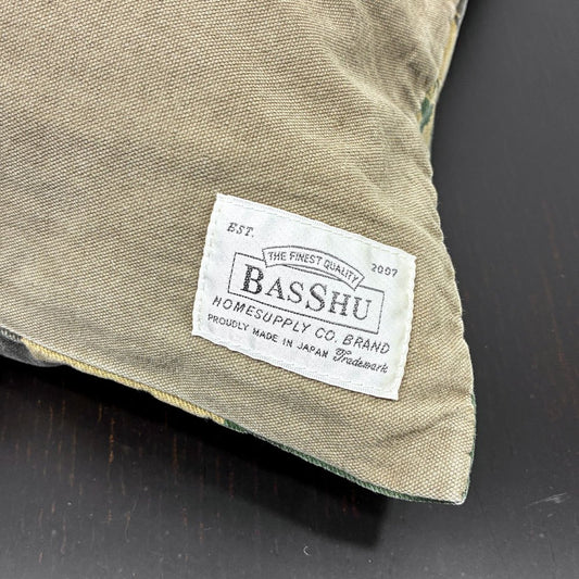 バッシュ BasShu ミリタリー風 ロングクッション カモフラージュ柄 迷彩 カーキ バイカラー コットンキャンバス 45×75cm ●