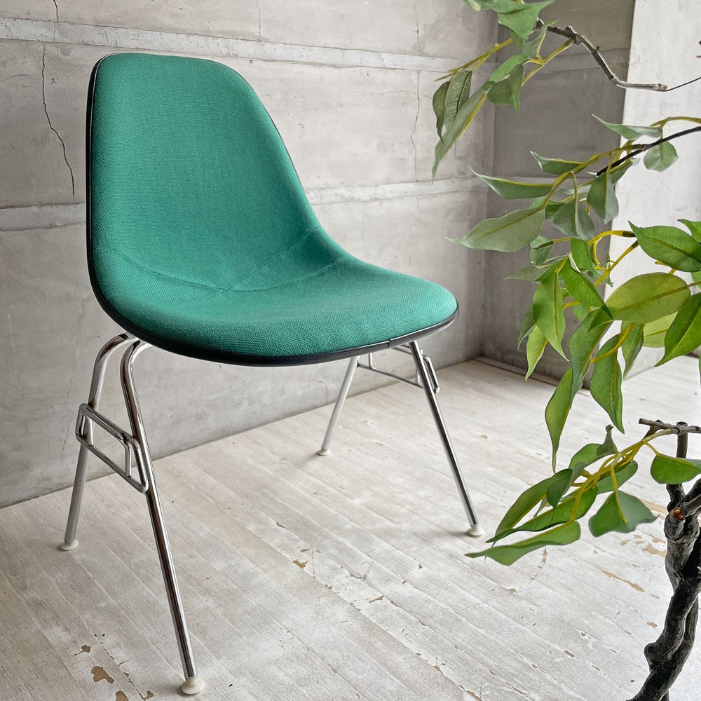 ハーマンミラー Herman Miller モダンファニチャーセールス ビンテージ サイドシェルチェア FRP アプホルスター ファブリック張り替え済み スタッキングベース イームズ ♪