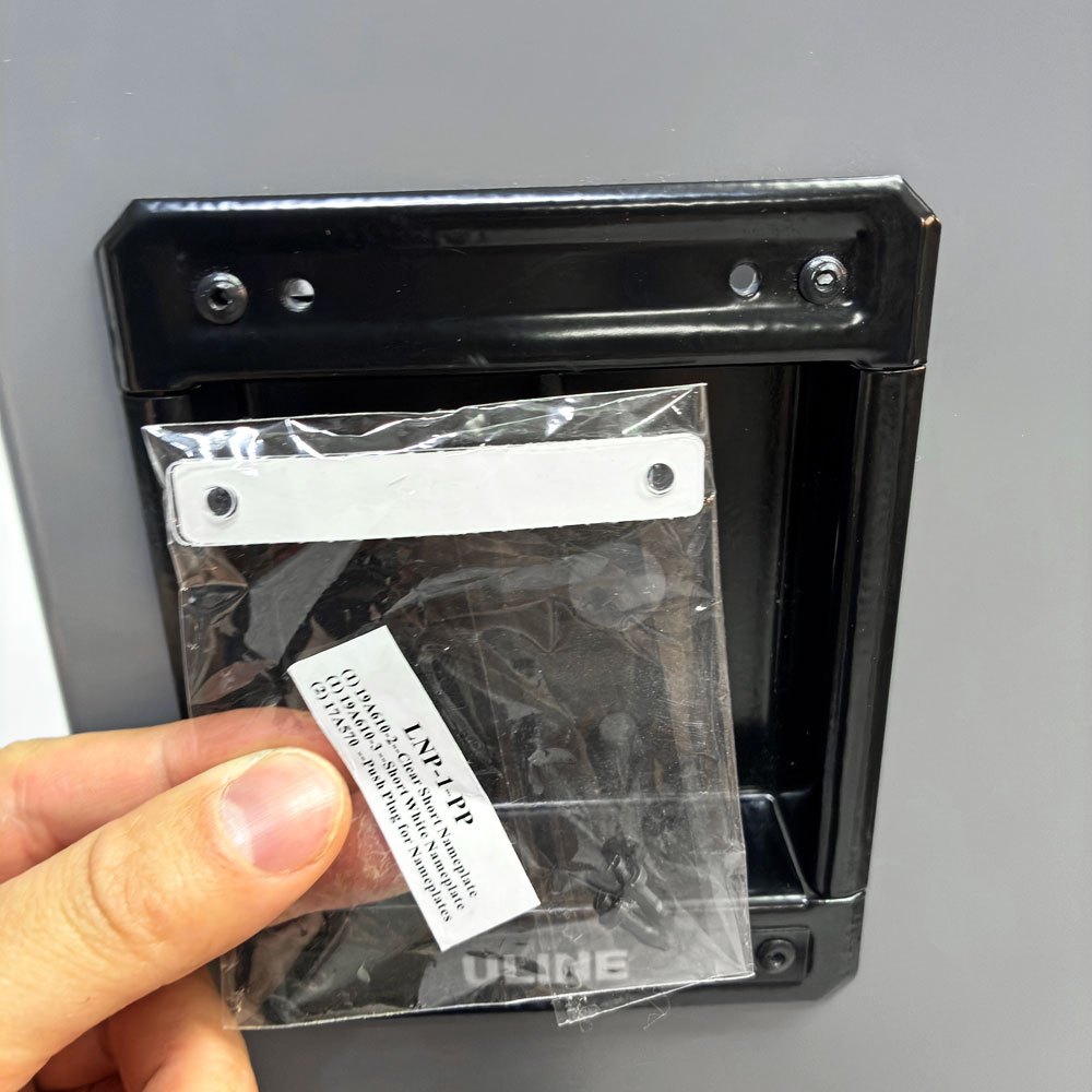 ULINE社 Ventilated Single Tier Lockers スチール製メッシュ ロッカー ティアロッカー 1人用 US ガレージ インダストリアルデザイン A ●