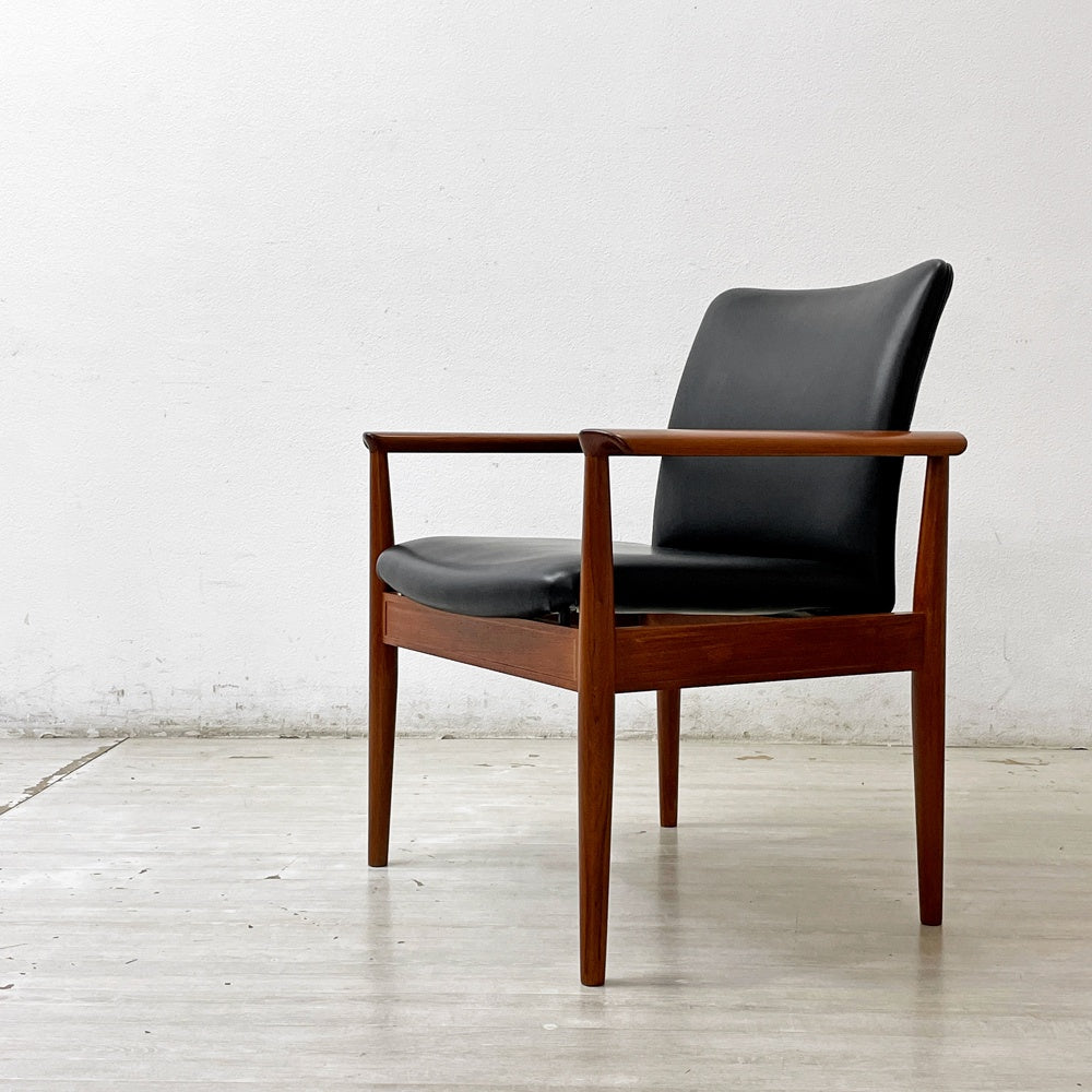 フィンユール No.209 CADO社製 ディプロマットチェア チーク 本革 カド CADO No.209 ディプロマットチェア Diplomat Chair ラウンジ