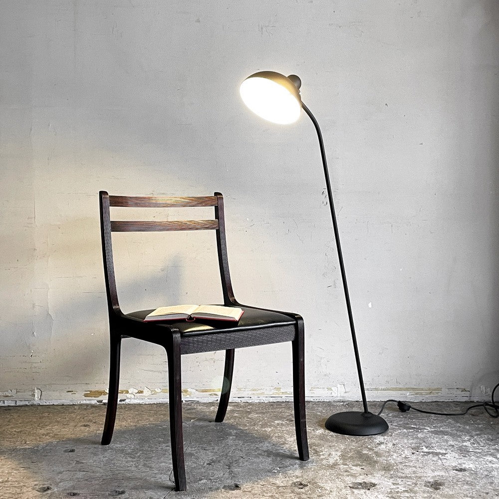 フリッツハンセン Fritz Hansen カイザーイデル KAISER IDELL フロアランプ 6556-F マットブラック スチール クリスチャン・デル 北欧 定価¥159,280- ■