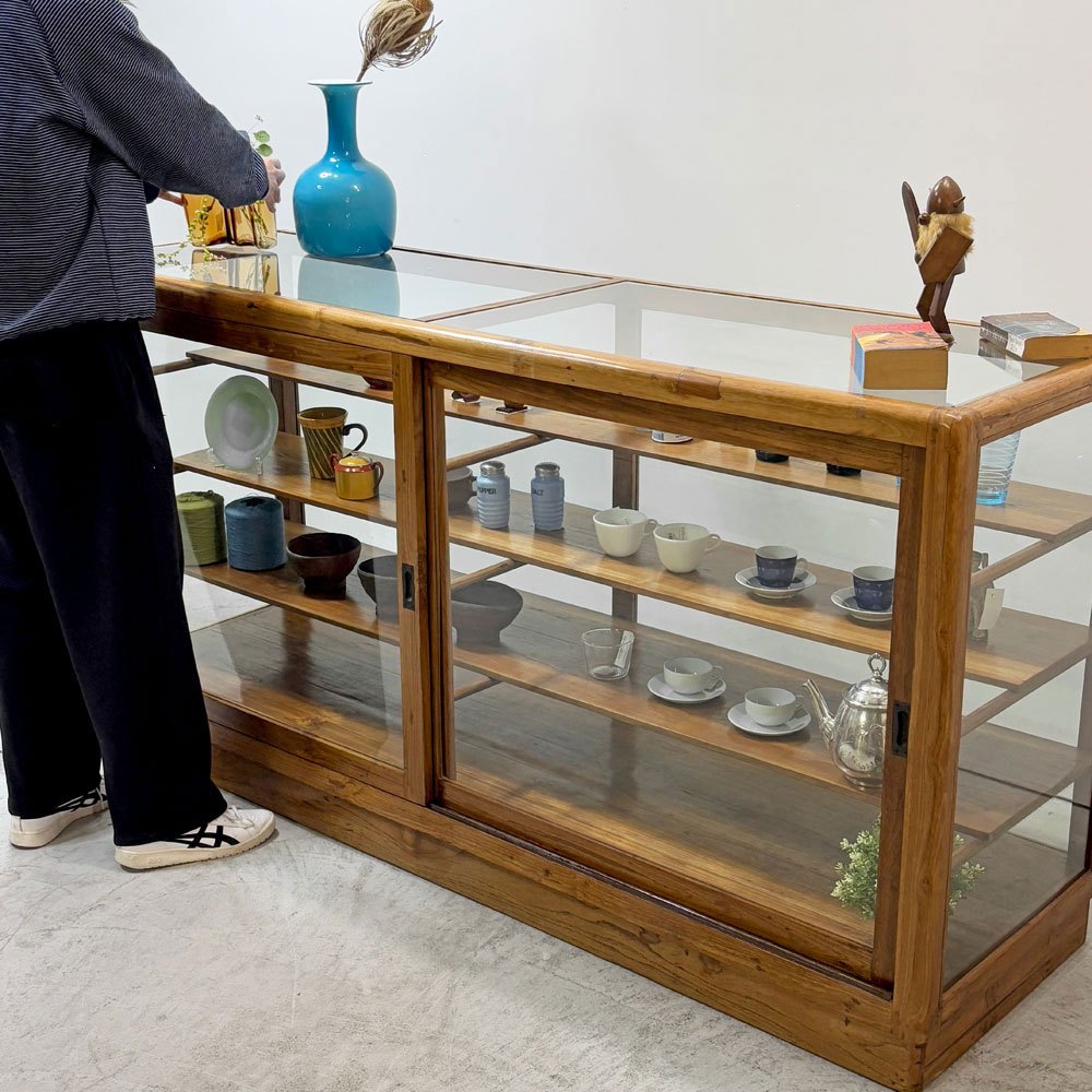オーダーファニチャー Custom made furniture チーク無垢材フレーム ガラスショーケース 引き戸 W200cm サイドボード 飾り棚 インドネシア 特注品 店舗什器 ●
