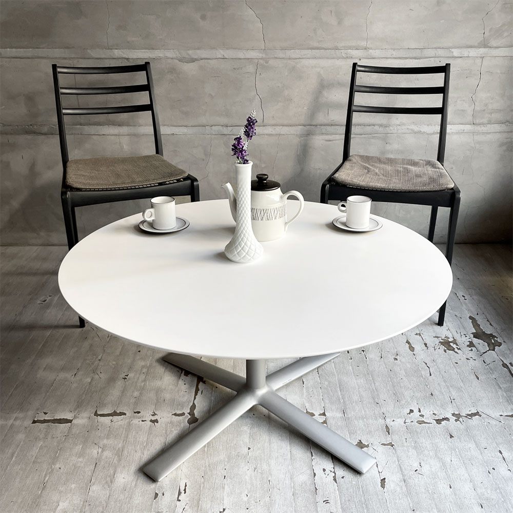 カッシーナイクスシー Cassina ixc. フロー FLOW コーヒーテーブル ラウンド天板 メラミントップ モダンデザイン 廃番サイズ ♪