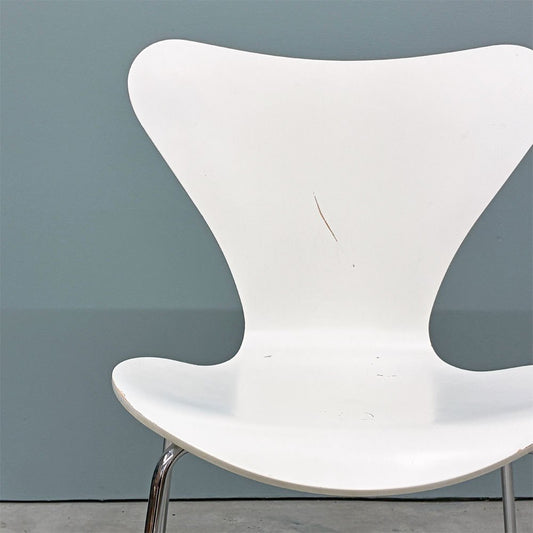 フリッツハンセン Fritz Hansen 3107 セブンチェア ホワイト ラッカー仕上げ スタッキング アルネ・ヤコブセン デンマーク 北欧家具 A ◎