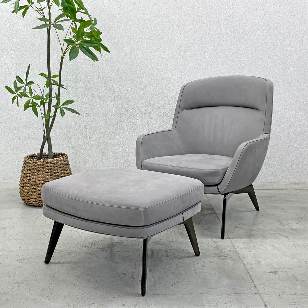ミノッティ Minotti ベルト BELT フットスツール オットマン 本革張り レザー イタリアンモダン ロドルフォ・ドルドーニ 定価646,800 〓