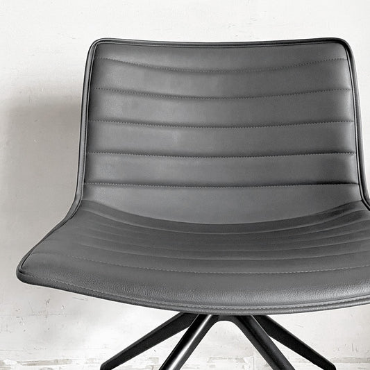 アルペール arper カティファ46 Catifa46 ミーティングチェア デスクチェア アームレス PVCレザー ブラック 4本脚 キャスター付き ■