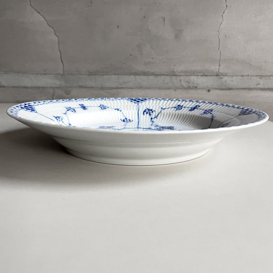ロイヤルコペンハーゲン ROYAL COPENHAGEN ブルーフルーテッド ハーフレース ディーププレート 25.5cm 深皿 丸皿 陶器 北欧食器 廃番 美品 F ♪