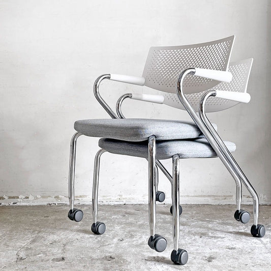 ヴィトラ vitra ビザロール Visaroll デスクチェア ミーティングチェア グレー系 ファブリック キャスターベース スタッキング アントニオ・チッテリオ B ■
