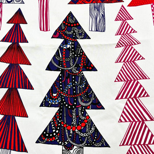 マリメッコ marimekko クーシコッサ Kuusikosssa もみの木 ファブリック 生地 Maija Louekari 北欧雑貨 約150×156cm ●