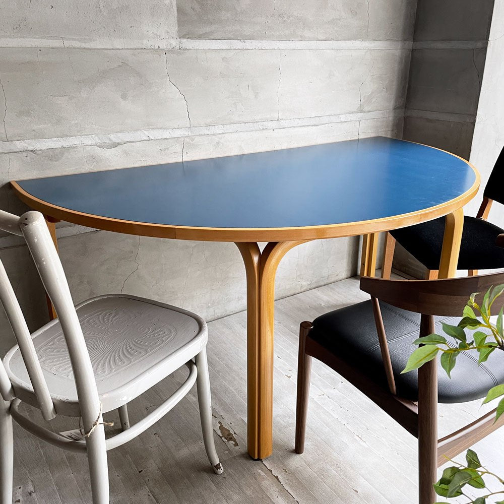 マグナスオルセン Magnus Olesen ハーフラウンド ダイニングテーブル 半円 メラミン天板 プライウッド ビーチ材 W160cm ラッド・シーゲンセン&ジョニー・ソーレンセン 北欧 デンマーク♪