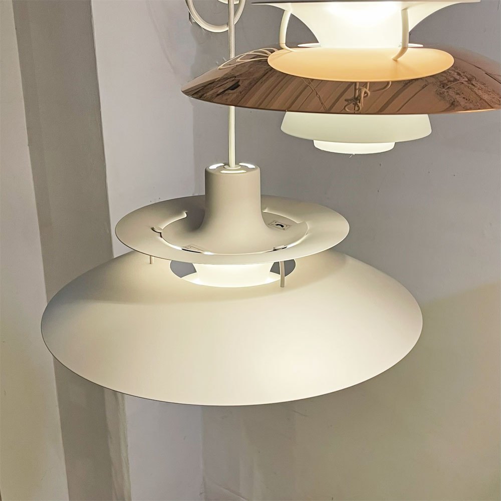 ルイスポールセン Louis Poulsen PH5 ペンダントライト モノクロームオイスター ポール・ヘニングセン デンマーク 定価¥161,700- ★