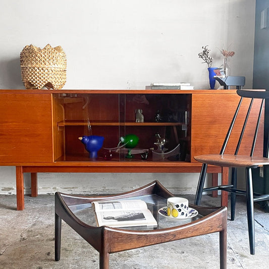 ジャパンビンテージ Japan vintage チーク材 W180cm サイドボード キャビネット スモーク ガラス戸 和モダン 北欧スタイル ■