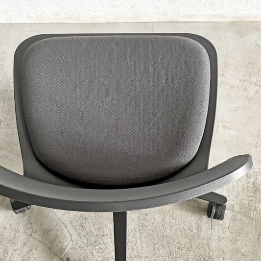 ヴィトラ vitra ハルスタジオ HAL Studio デスクチェア ブラック キャスターベース シートクッション付 座面回転&昇降 ジャスパー・モリソン 現行定価¥107,800- 未使用保管品 〓
