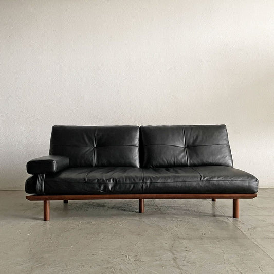 アクタス ACTUS ファイブバイファイブ five by five フラッド FLAD 2.5シーターソファ W180cm 本革 ブラックレザー ウォールナット材 松岡智之 サイドピロー付 合計定価¥316,800- 〓