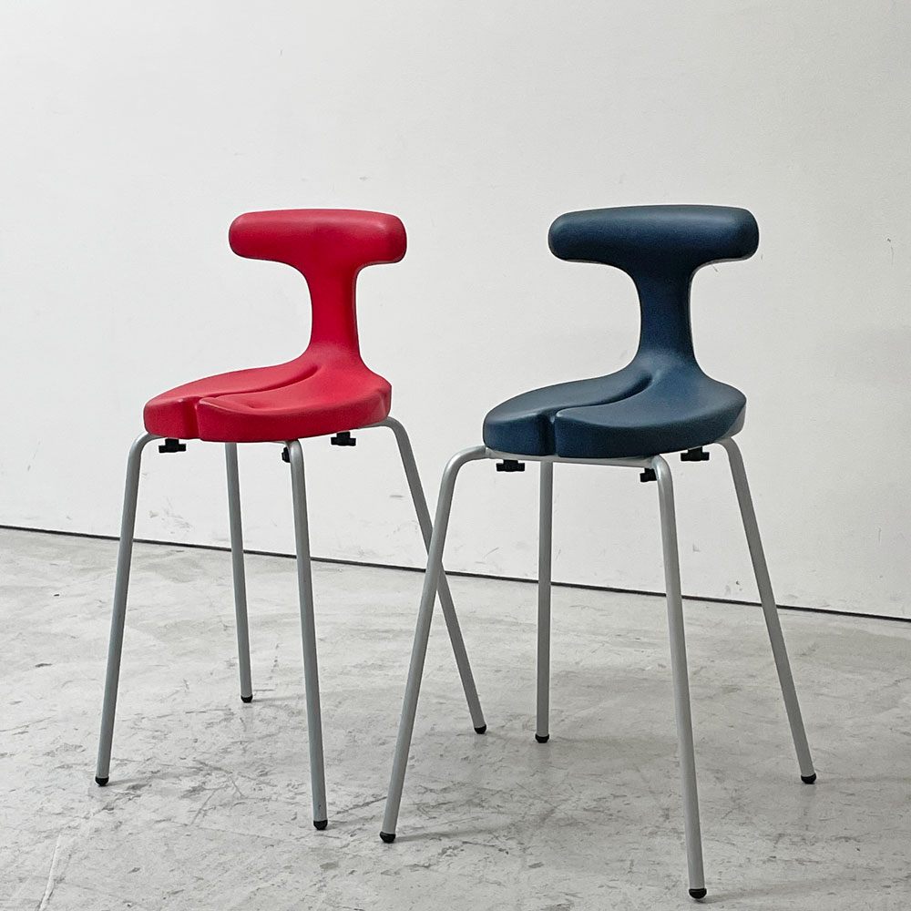アーユル・チェア ayur-chair スツールタイプ SH49 レッド 四本脚 姿勢矯正 坐骨椅子 健康椅子 腰痛対策 2007グッドデザイン賞 廃番カラー ●