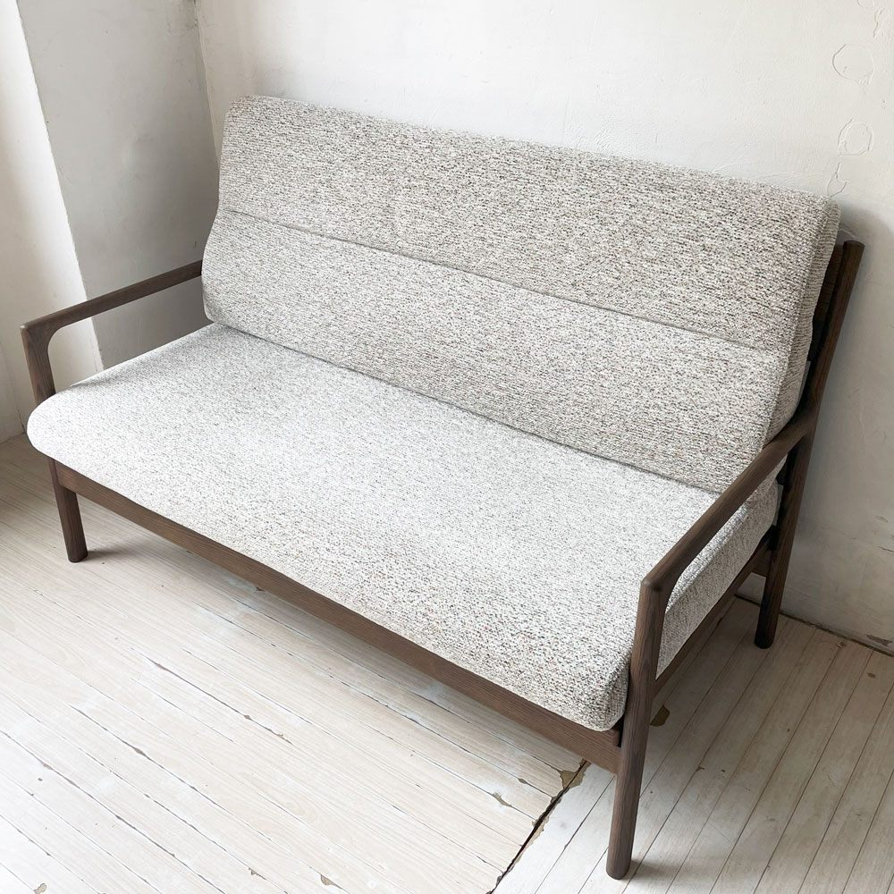 シラカワ家具 Shirakawa シフォン CHIFFON 2pソファ SL-2902 国産家具 北欧スタイル ナラ材 ハートブラウン コロラート生地 定価¥254,100- ★