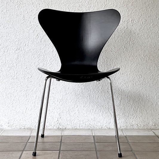 フリッツハンセン Fritz Hansen 3107 セブンチェア ラッカー仕上げ ブラック スタッキング アルネ・ヤコブセン デンマーク 北欧家具 ◇