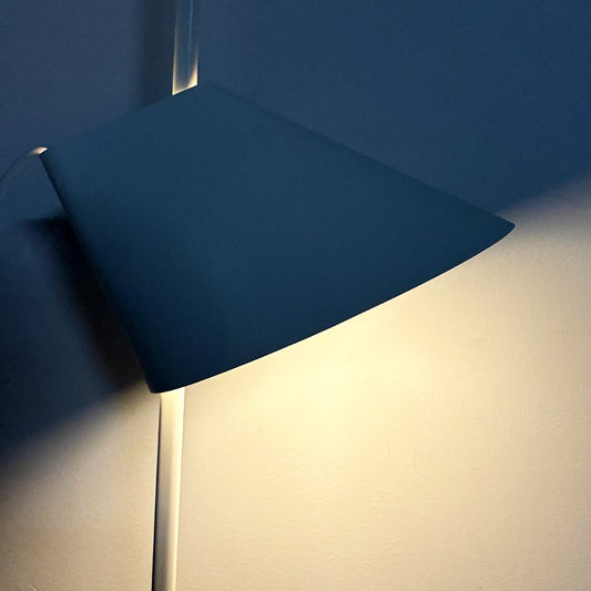 ルイスポールセン louis poulsen ユー フロアランプ Yuh Floor Lamp LED一体型 調光 シェード上下昇降・傾斜・回転 ホワイト 説明書付 定価¥135,300- ●