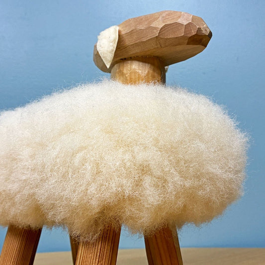 プーアプー puu ja puu 羊の置物 小 エストニア 羊毛 W26cm 木製 オブジェ 北欧 東欧雑貨 ◎