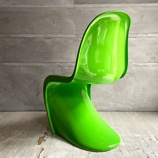 パントンチェア Panton Chair ヴェルナー・パントン Panton スペースエイジ FRP樹脂 スタッキングチェア ミッドセンチュリー グリーン リプロダクト品 ♪