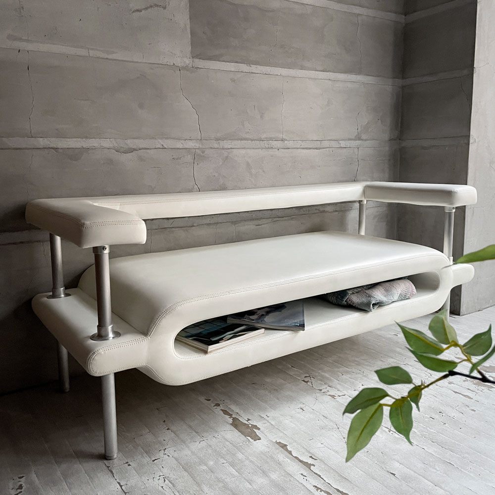 イーアンドワイ E&Y マガジン ソファ MAGAZINE SOFA 2Pソファ 2人掛け ビニールレザー ホワイト アルミニウム マイケル・ヤング Michael Young モダンデザイン 定価¥660,000- ♪