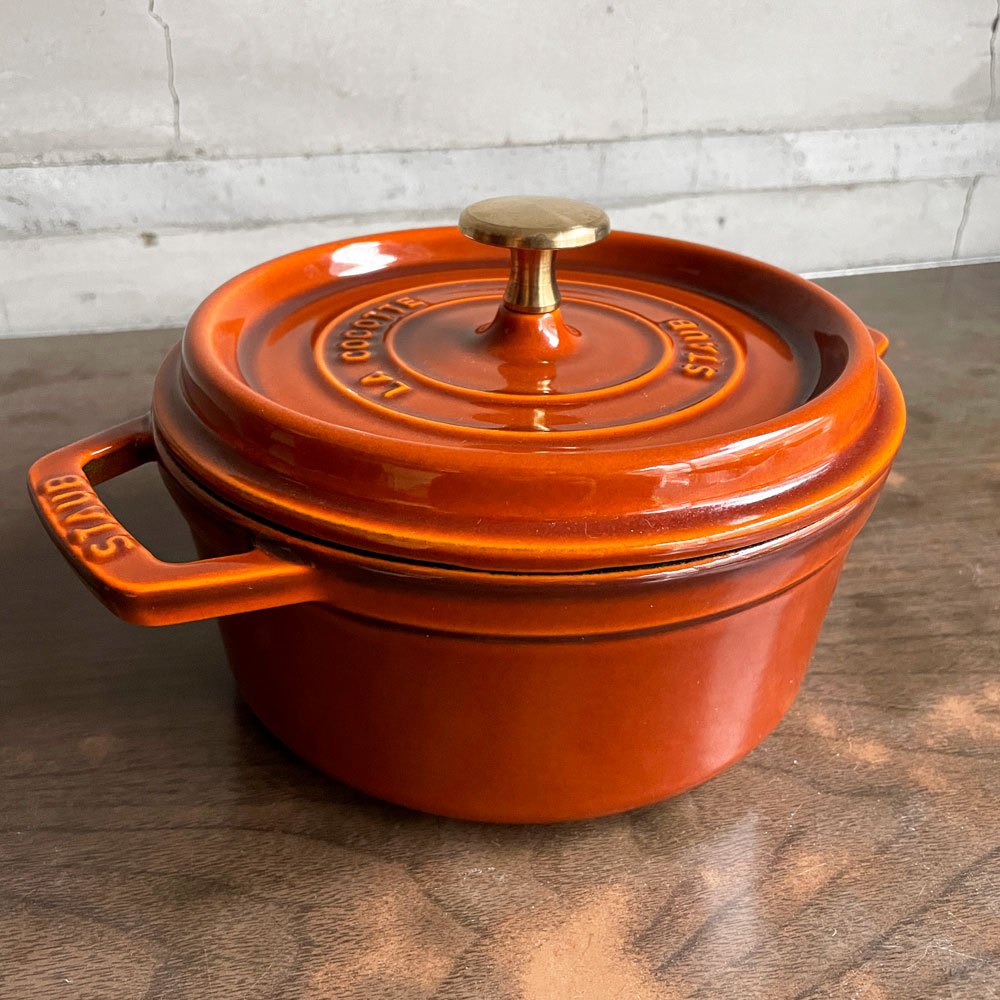 ストウブ STAUB ピコ ココット ラウンド 両手鍋 シナモン 18cm 鋳物