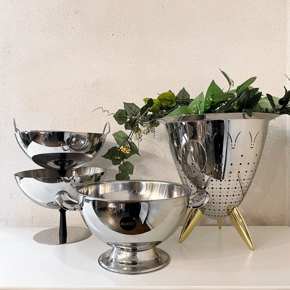 アレッシィ ALESSI AC04 フルーツボウル コランダー ザル 脚付 ステンレス製 アキッレ・カスティリオーニ Achille Castiglioni イタリア 参考価格¥43,989- ◎