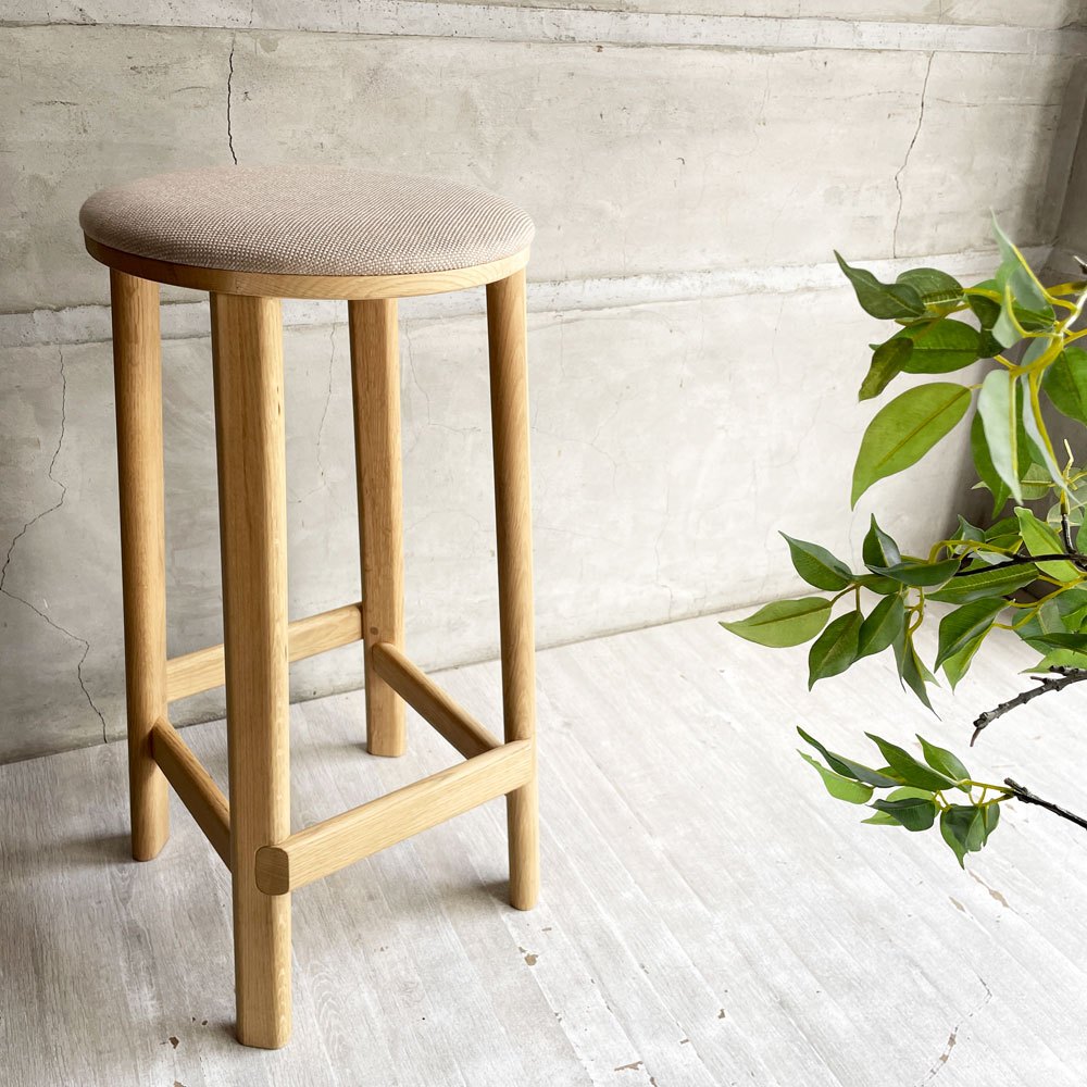 カリモク ニュースタンダード KARIMOKU NEW STANDARD アーカイブ バースツール カウンターチェア パッド ロー ARCHIVE BARSTOOL PAD LOW ハイスツール ファブリック ベージュ ナラ材 定価¥58,850- ♪