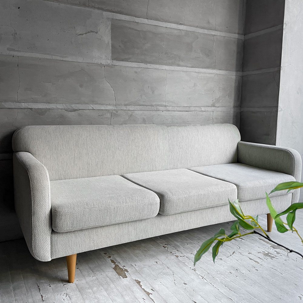 イデー IDEE ポーラ POLA SOFA 2.5人掛けソファ 2.5P ビーチ材 ファブリック ライトグレー系カラー 北欧スタイル 受注生産品 参考定価¥279,900~ ♪