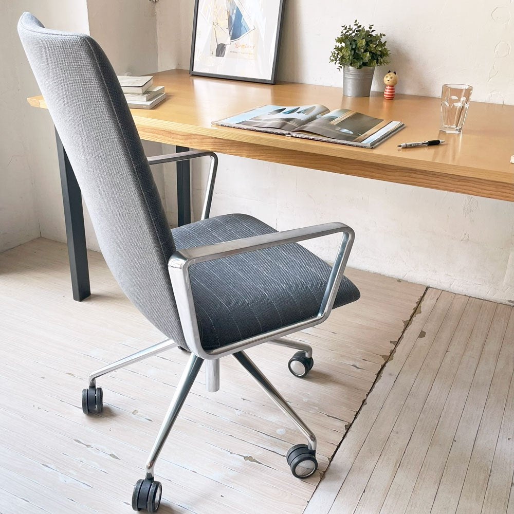 アンドリューワールド Andreu World フレックス エグゼクティブ Flex Executive インターミディエイトバック アームチェア デスクチェア アルミ キャスターベース ガス圧昇降 参考価格 ¥295,460- ★
